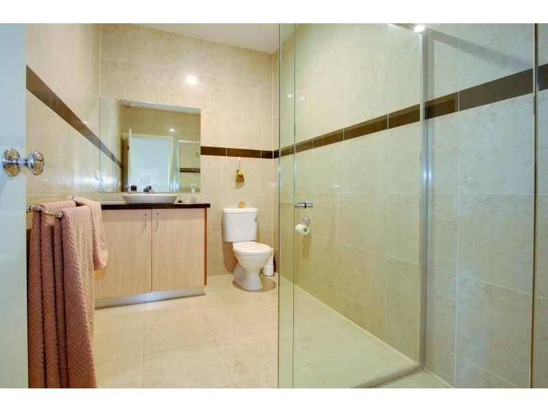 2a Strachans Road, Mornington VIC 3931