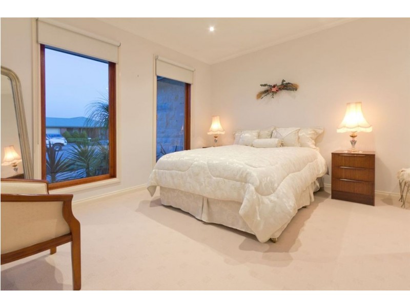 3 St Mitchell Circuit, Mornington VIC 3931