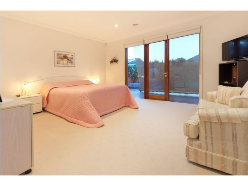 3 St Mitchell Circuit, Mornington VIC 3931