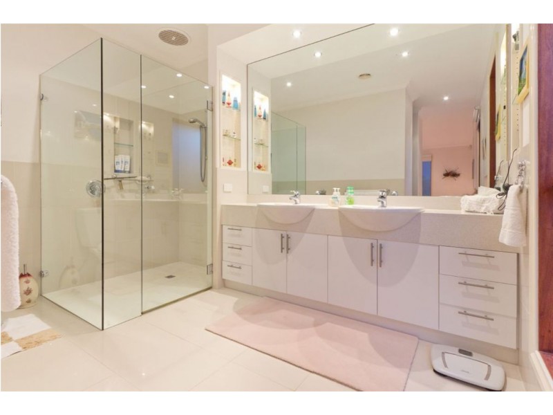 3 St Mitchell Circuit, Mornington VIC 3931