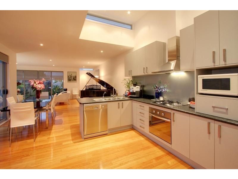 2a Morrisons Avenue, Mount Martha VIC 3934