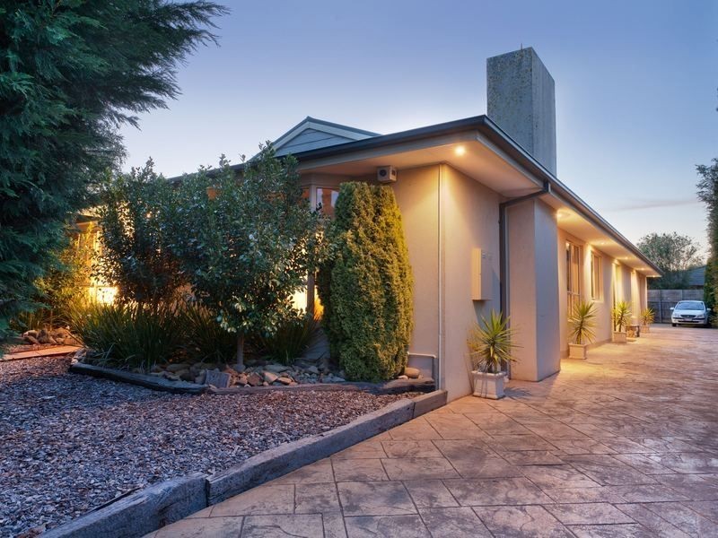 1 Ellinbank Crescent, Mornington VIC 3931