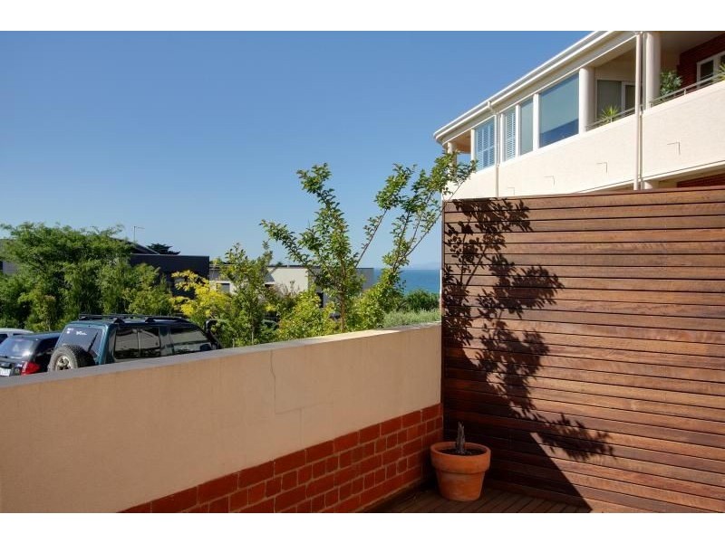 4/5 Tanti Avenue, Mornington VIC 3931