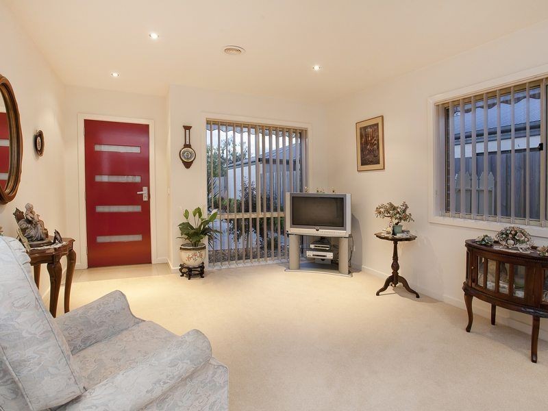 77b St Mitchell Circuit, Mornington VIC 3931