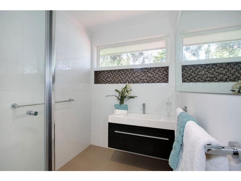 2/24 Bath Street, Mornington VIC 3931