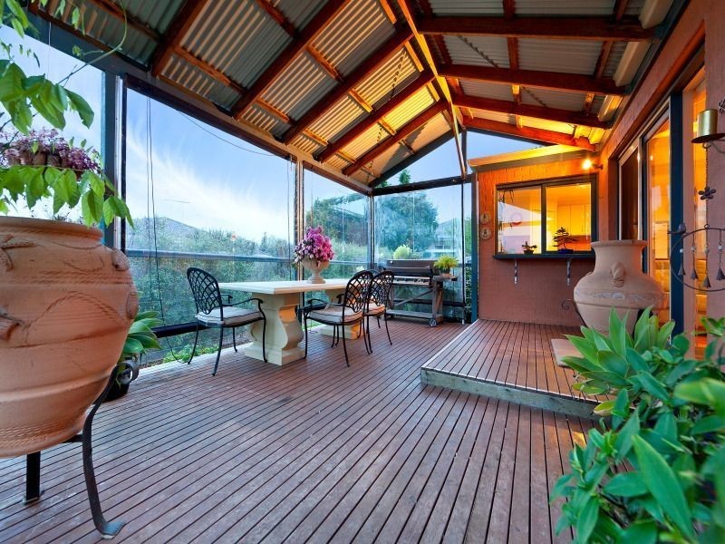 16 Lawson Court, Mornington VIC 3931