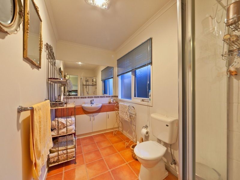 16 Lawson Court, Mornington VIC 3931