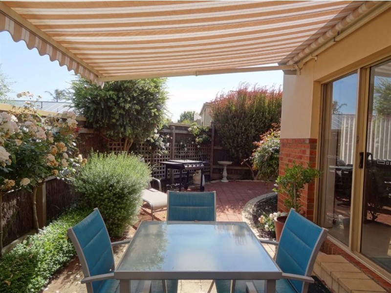 1/1 Haig Street, Mornington VIC 3931