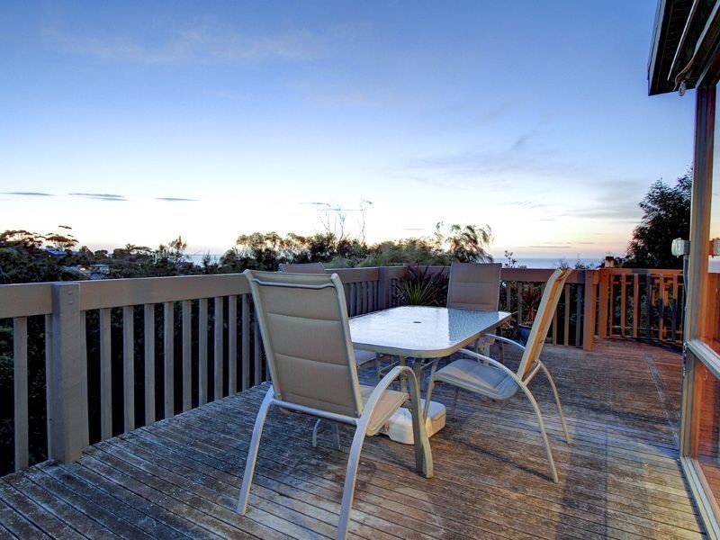 18 Fairbairn Avenue, Mount Martha VIC 3934