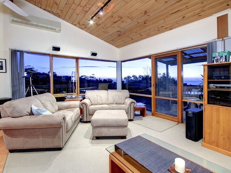 18 Fairbairn Avenue, Mount Martha VIC 3934