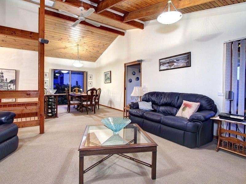 18 Fairbairn Avenue, Mount Martha VIC 3934