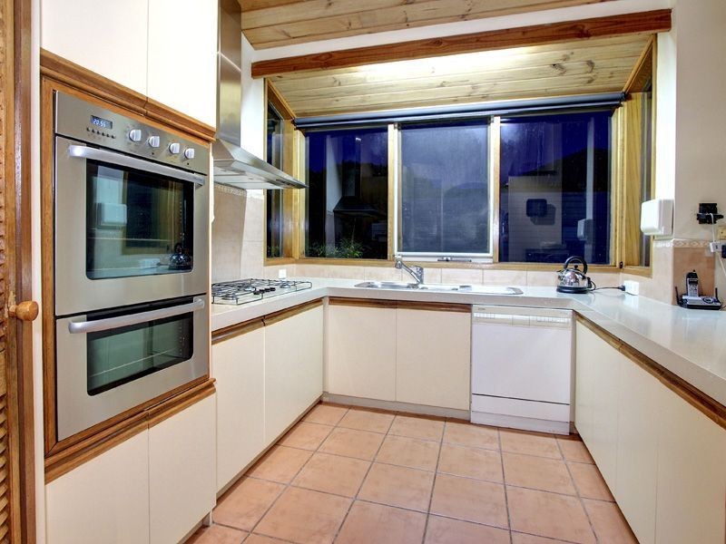 18 Fairbairn Avenue, Mount Martha VIC 3934