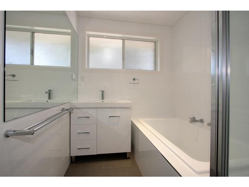 2/11 Wellington Street, Mornington VIC 3931