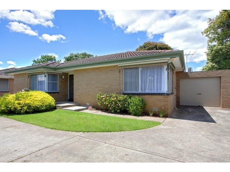 2/11 Wellington Street, Mornington VIC 3931