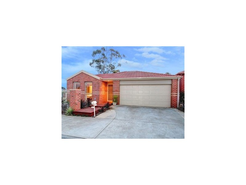 32 Meadow Crest Circuit, Mount Martha VIC 3934