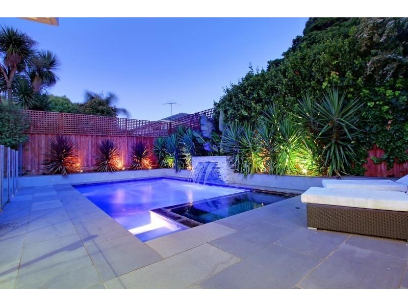 15 Alexander Avenue, Mornington VIC 3931