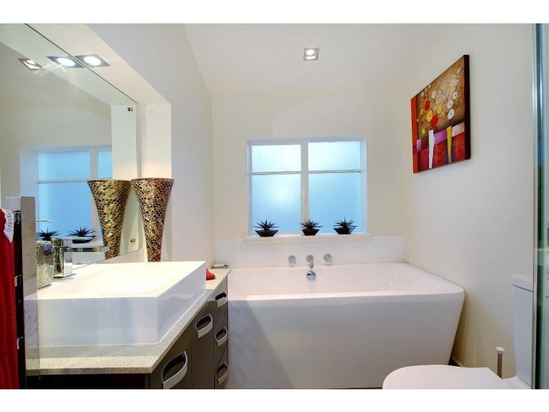 15 Alexander Avenue, Mornington VIC 3931