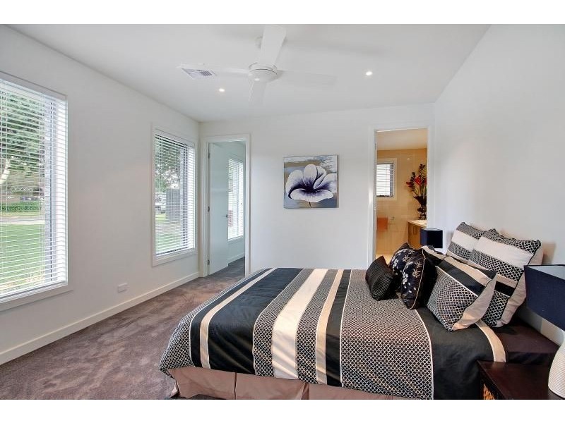 1/75 Herbert Street, Mornington VIC 3931