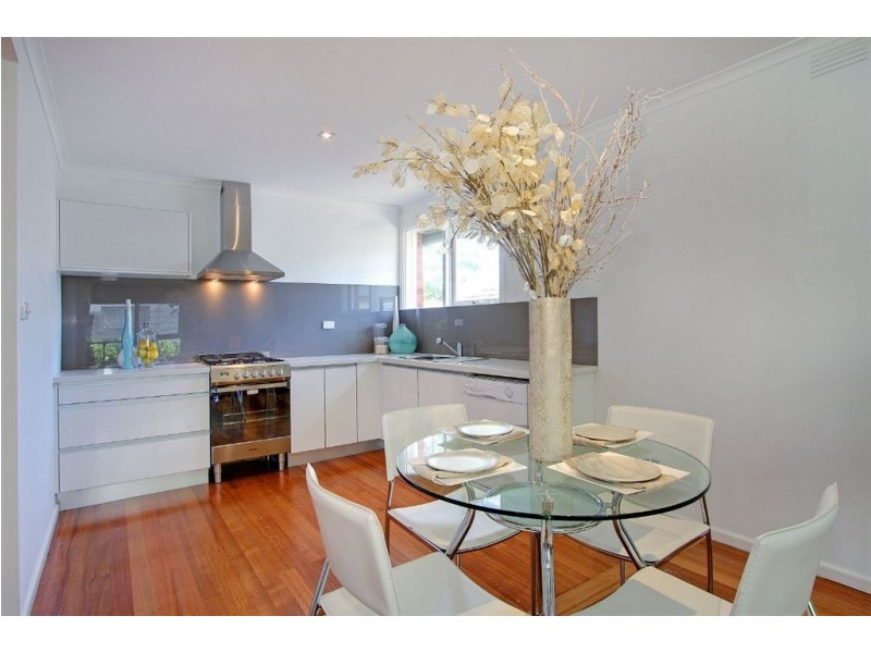 2/24 Bath Street, Mornington VIC 3931