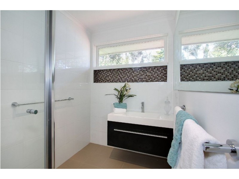 2/24 Bath Street, Mornington VIC 3931