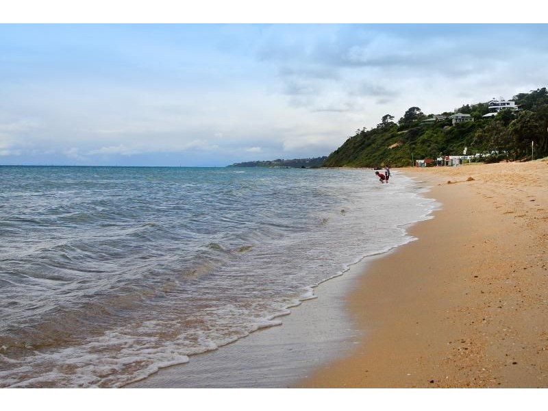 51 Mills Beach Beach Box, Mornington VIC 3931