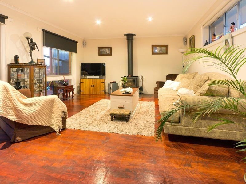 28 Carnoustie Grove, Mornington VIC 3931