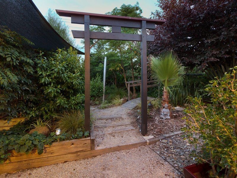 28 Carnoustie Grove, Mornington VIC 3931