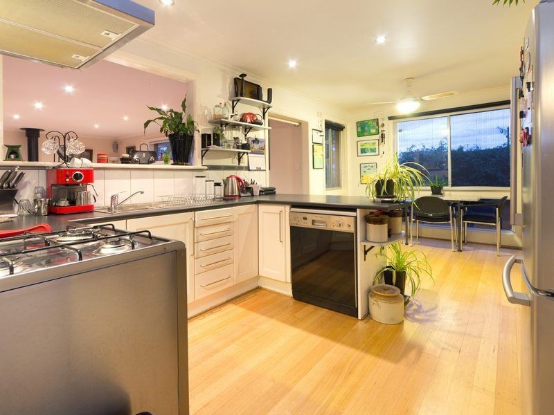 28 Carnoustie Grove, Mornington VIC 3931