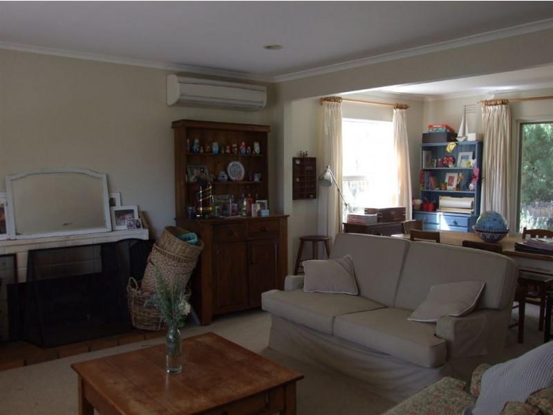 11-13 Somers Avenue, Mount Martha VIC 3934