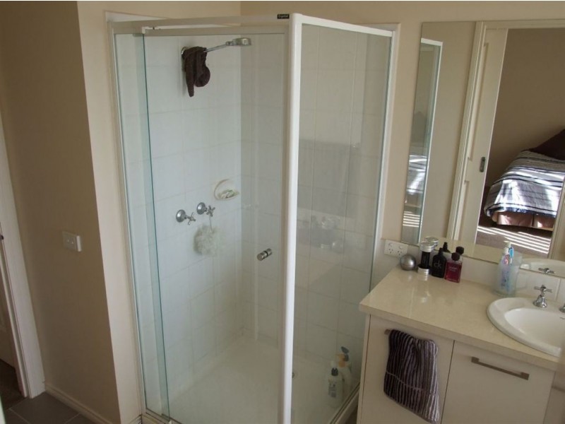24 Meadow Crest Circuit, Mount Martha VIC 3934