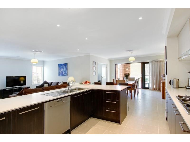4 Creamery Place, Mount Martha VIC 3934