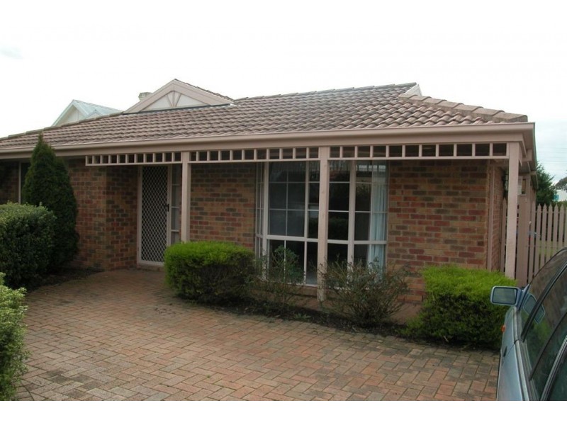 28 Ellinbank Crescent, Mornington VIC 3931