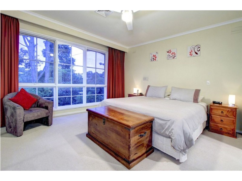 30 St Ives Grove, Mount Martha VIC 3934