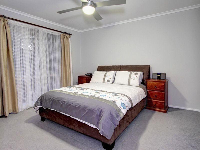 37 Parkside Crescent, Mornington VIC 3931