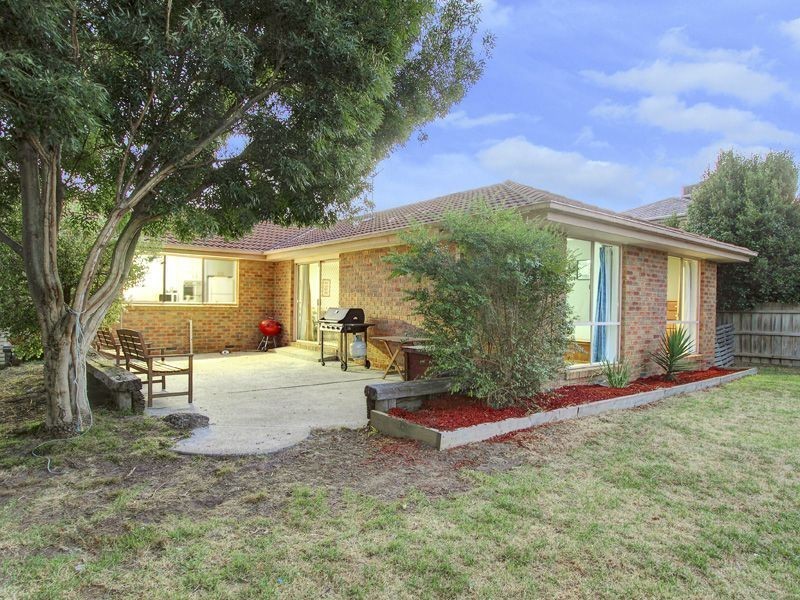 37 Parkside Crescent, Mornington VIC 3931