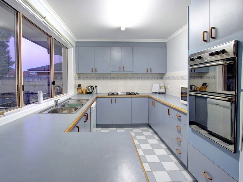 37 Parkside Crescent, Mornington VIC 3931