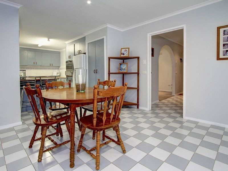 37 Parkside Crescent, Mornington VIC 3931