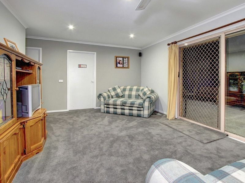 37 Parkside Crescent, Mornington VIC 3931