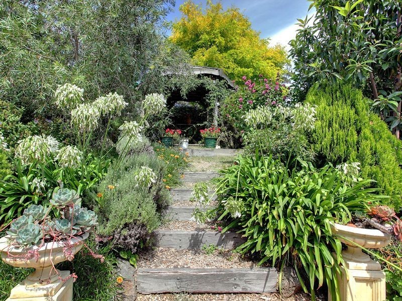 8 Solomons Terrace, Mount Martha VIC 3934