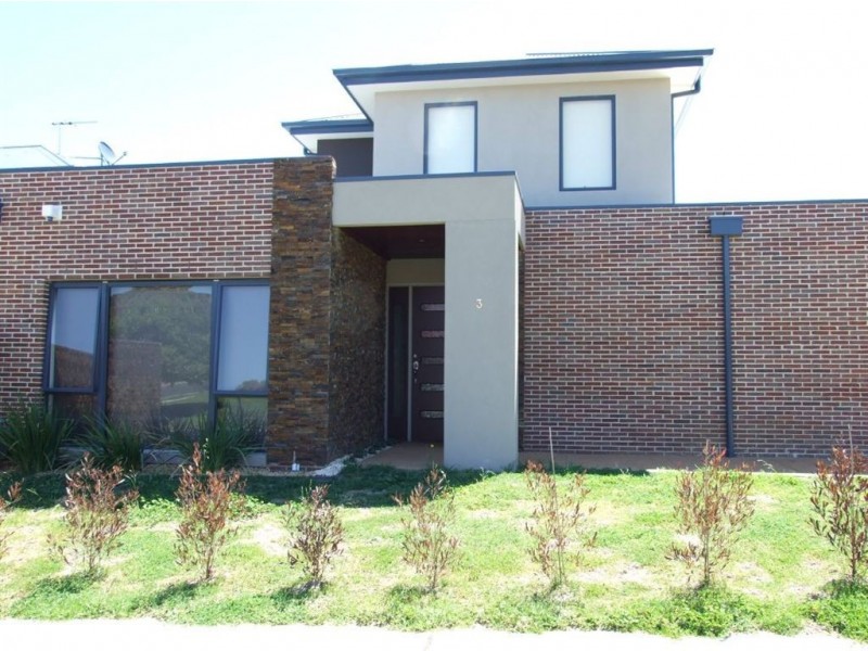 3 Moorhead Ave, Mornington VIC 3931