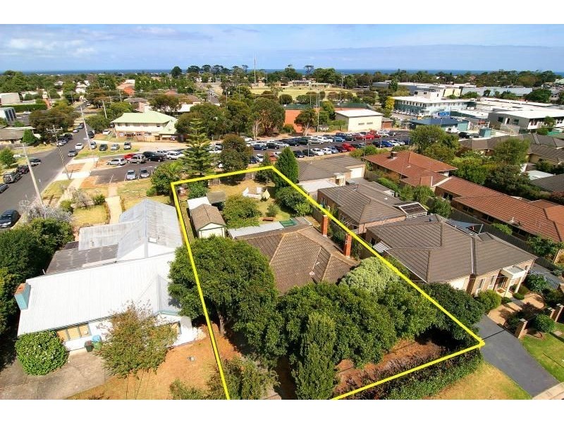 24 Haig Street, Mornington VIC 3931