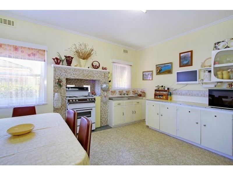 24 Haig Street, Mornington VIC 3931