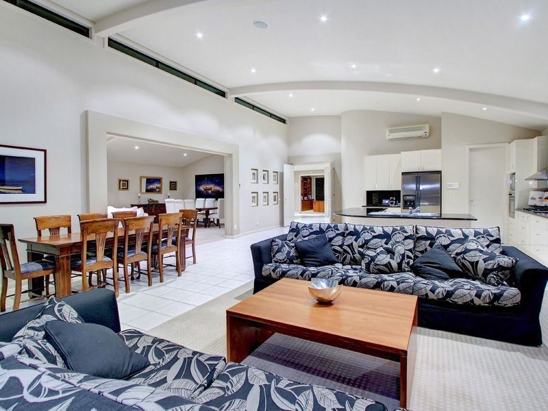 22 Rockleigh Drive, Mount Martha VIC 3934