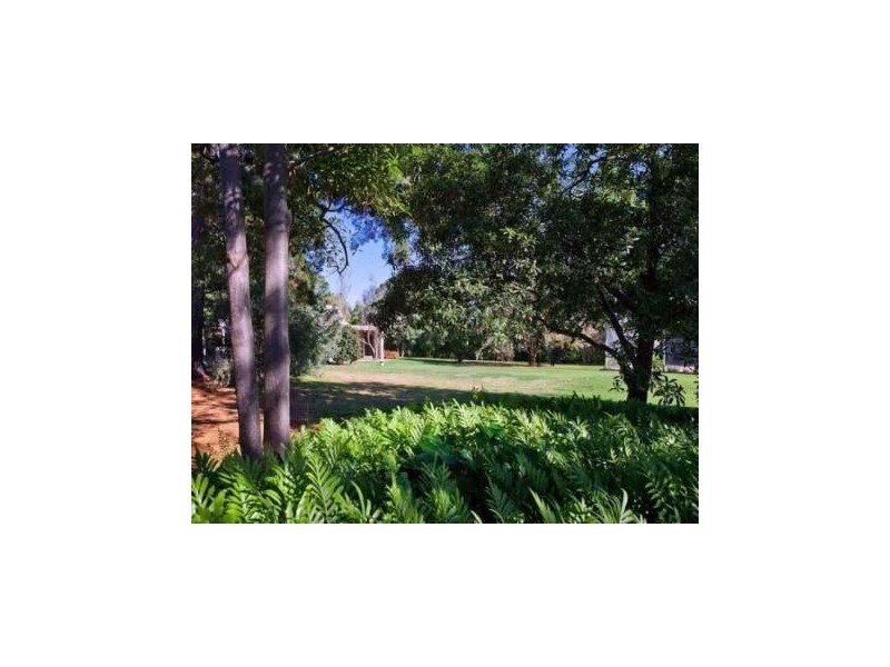 16-18 Leggatt Crescent, Mount Martha VIC 3934