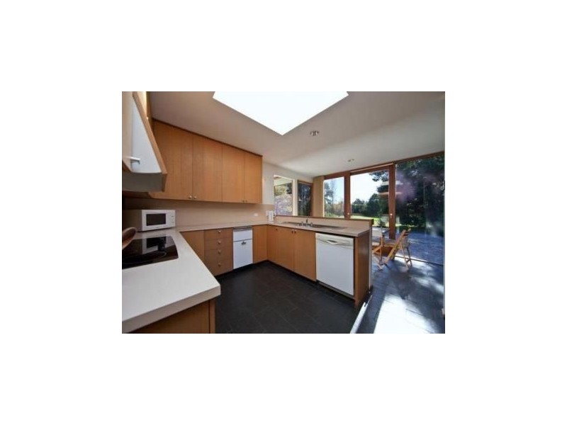 16-18 Leggatt Crescent, Mount Martha VIC 3934