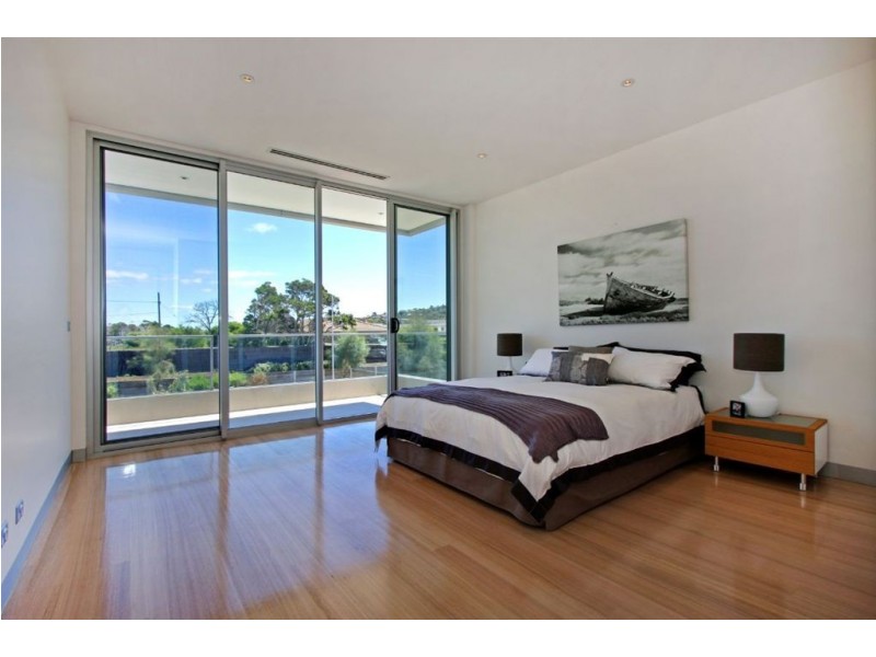 36 Clipper Quay, Safety Beach VIC 3936