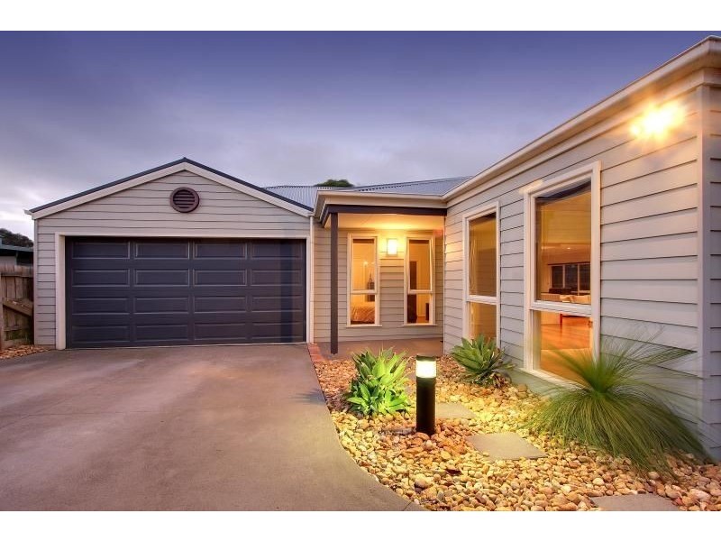25a Seaview Avenue, Mornington VIC 3931