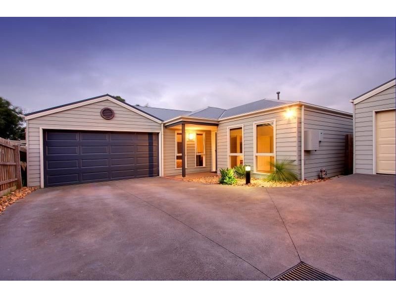 25a Seaview Avenue, Mornington VIC 3931