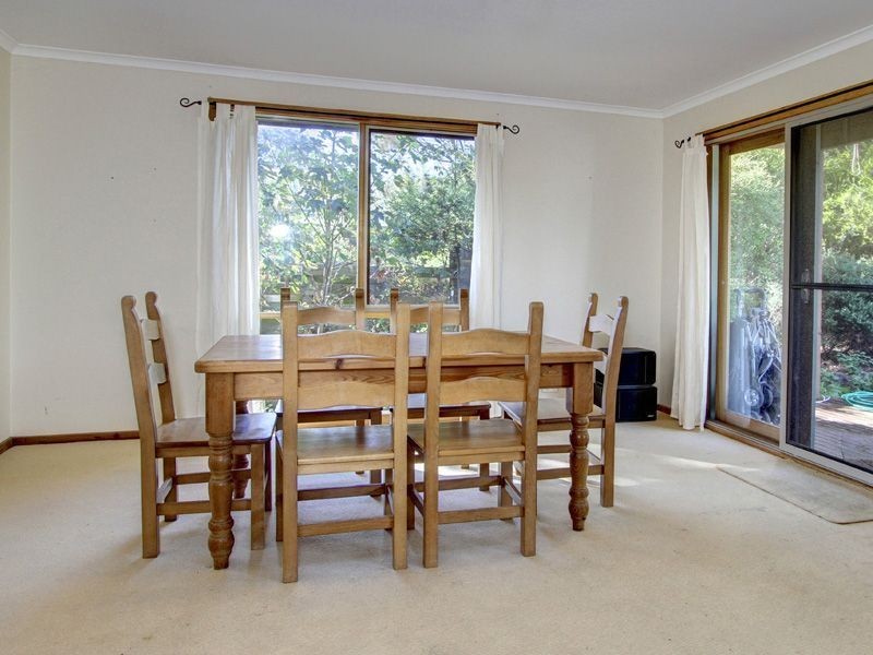 8 Asquith Avenue, Mount Martha VIC 3934