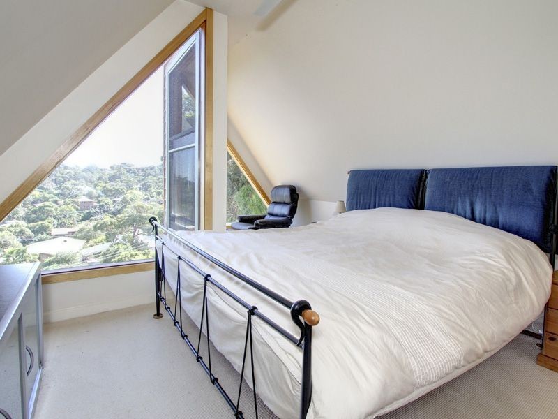 8 Asquith Avenue, Mount Martha VIC 3934